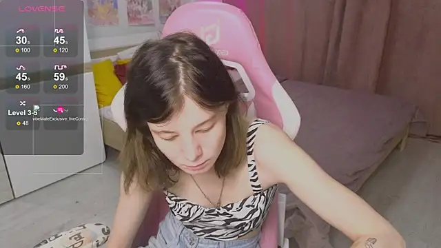 EllinEverly online show from June 2026 09:14:01 PM