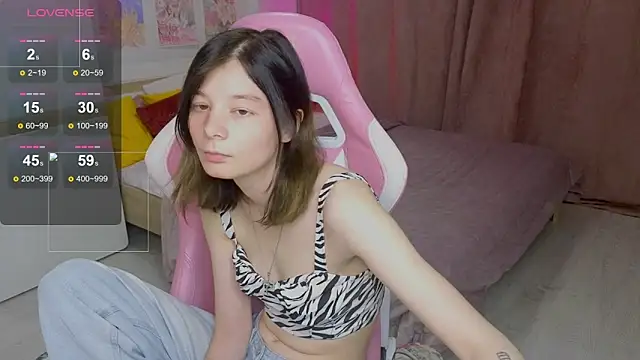 EllinEverly online show from June 2026 04:21:01 AM