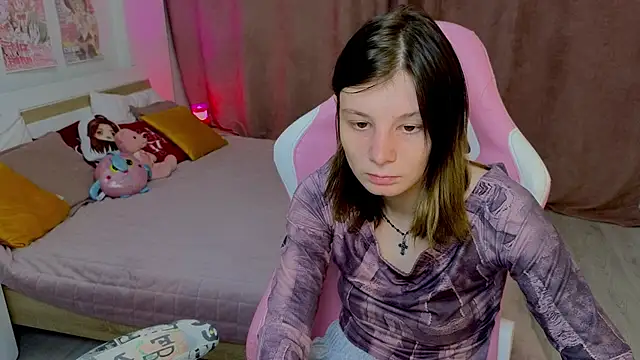 EllinEverly online show from July 2026 09:30:01 PM