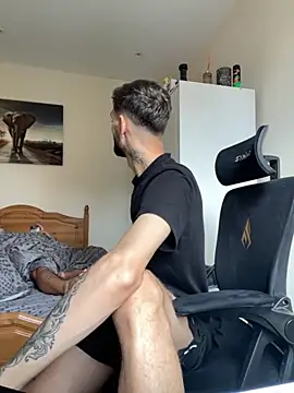 Snapshot of mixedcouplee69 chatting on October 2025 02:02:01 PM mixedcouplee69 online show from October 2025 02:02:01 PM