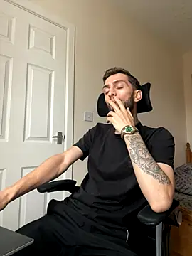 Snapshot of mixedcouplee69 chatting on October 2025 03:33:02 PM mixedcouplee69 online show from October 2025 03:33:02 PM