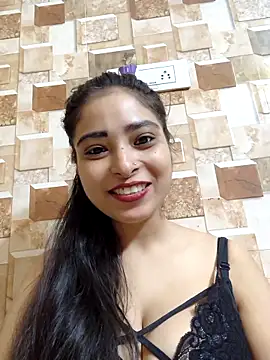 QUEEN-ADITI online show from October 2025 03:22:01 PM