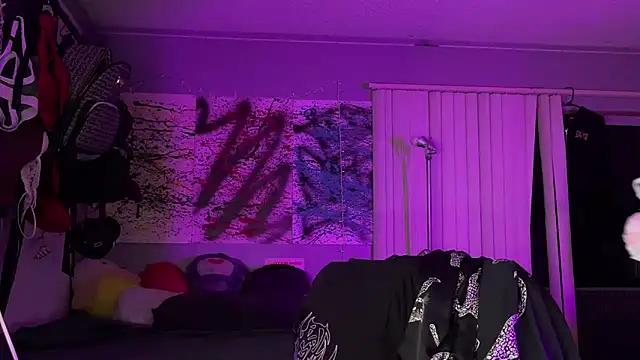 xoFrankie online show from December 2025 07:59:01 AM