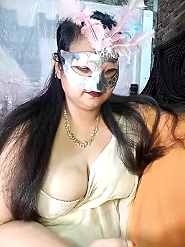 Tanisha-Chy online show from November 2025 06:01:02 PM