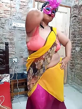Snapshot of Tanisha-Chy chatting on April 2026 05:50:02 PM Tanisha-Chy online show from April 2026 05:50:02 PM