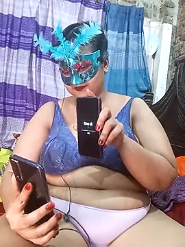 Snapshot of Tanisha-Chy chatting on May 2026 05:42:04 PM Tanisha-Chy online show from May 2026 05:42:04 PM