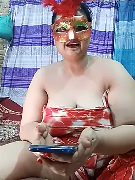 Snapshot of Tanisha-Chy chatting on May 2026 05:41:01 PM Tanisha-Chy online show from May 2026 05:41:01 PM