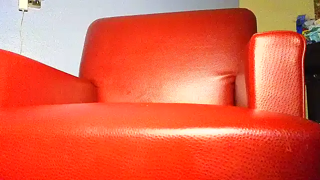 Snapshot of CinnaCakesss chatting on December 2025 02:35:02 PM CinnaCakesss online show from December 2025 02:35:02 PM