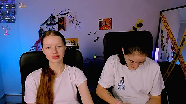 khloebeauty online show from November 2025 08:20:02 PM