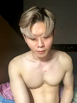 Snapshot of zachlee_69 chatting on November 2025 09:47:02 PM zachlee 69 online show from November 2025 09:47:02 PM