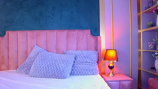 VanessaOlive online show from November 2025 06:23:02 AM