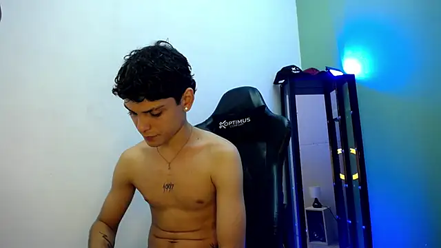 dilan hott  online show from January 2026 08:03:01 PM