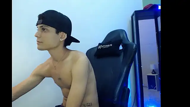 dilan hott  online show from January 2026 08:12:01 PM