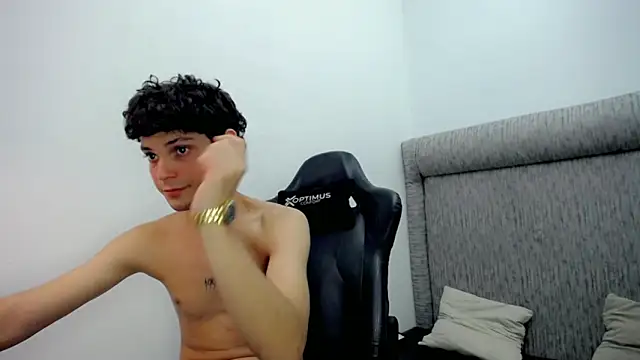 dilan hott  online show from January 2026 07:11:01 PM