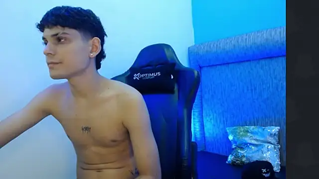 dilan hott  online show from February 2026 08:02:02 PM