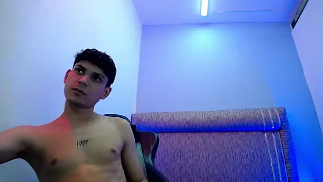 dilan hott  online show from February 2026 08:16:01 PM