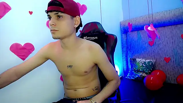 dilan hott  online show from February 2026 07:21:01 PM