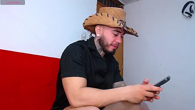 tommyblessd1 online show from September 2025 07:58:02 PM