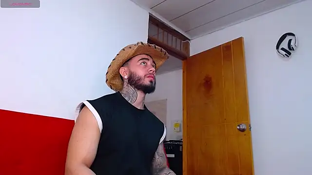 tommyblessd1 online show from September 2025 01:12:02 PM