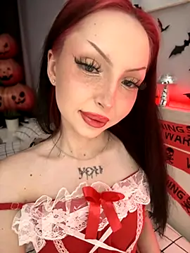 Lina Thornton  online show from October 2025 08:41:02 PM