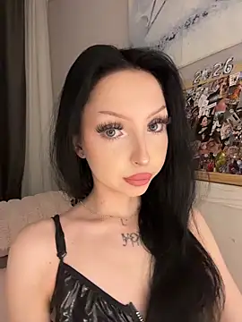 Lina Thornton  online show from May 2026 09:45:02 PM