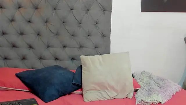 nahiroby ebony online show from May 2026 05:19:01 PM