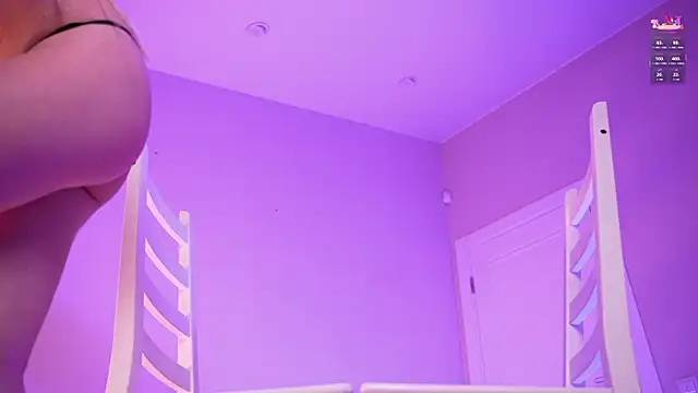 Miablueye online show from April 2026 04:40:02 PM