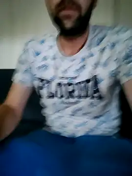 Snapshot of fearleass chatting on September 2025 06:44:02 PM fearleass online show from September 2025 06:44:02 PM