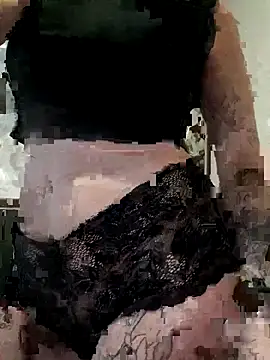 Snapshot of MaRieTa_SeXy chatting on December 2025 01:33:02 AM MaRieTa SeXy online show from December 2025 01:33:02 AM