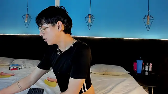 Snapshot of AleAurarashi chatting on September 2025 02:55:01 AM AleAurarashi online show from September 2025 02:55:01 AM