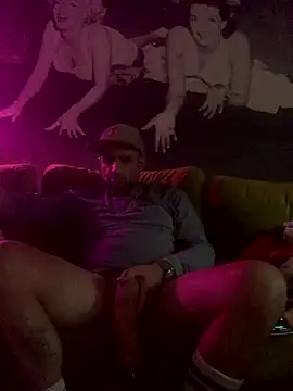 Snapshot of Hothotboyg chatting on January 2026 01:04:01 PM Hothotboyg online show from January 2026 01:04:01 PM