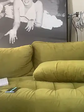 Hothotboyg online show from April 2026 08:43:02 PM