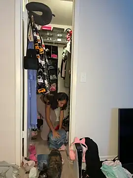 cupcakemia online show from September 2025 04:34:02 PM