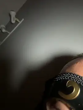 Snapshot of ELTIBURONCITO chatting on March 2026 03:01:02 AM ELTIBURONCITO online show from March 2026 03:01:02 AM