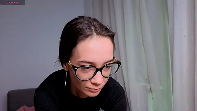 SkinnyMode online show from October 2025 06:43:01 AM