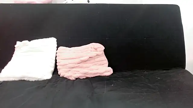 Emmahahaha17 online show from September 2025 03:24:01 PM