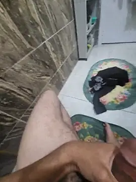 WelloffUpthrow online show from November 2025 01:40:01 AM