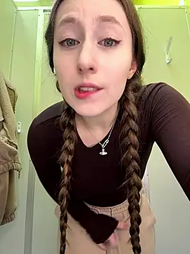 FroggyAnna online show from January 2026 06:24:02 PM