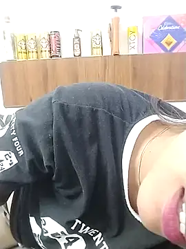 Snapshot of Sexy_vernilla chatting on November 2025 05:26:01 PM Sexy vernilla online show from November 2025 05:26:01 PM