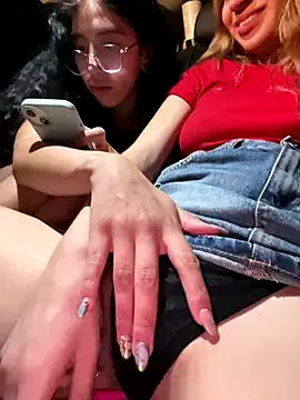 Snapshot of PussyLoversShow chatting on October 2025 12:20:02 AM PussyLoversShow online show from October 2025 12:20:02 AM