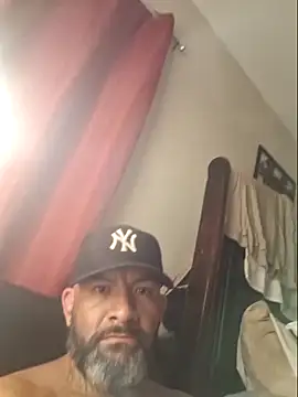 Snapshot of Cruz1522 chatting on October 2025 09:38:02 AM Cruz1522 online show from October 2025 09:38:02 AM