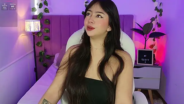 Snapshot of VioletBlacke_ chatting on October 2025 02:26:01 PM VioletBlacke online show from October 2025 02:26:01 PM