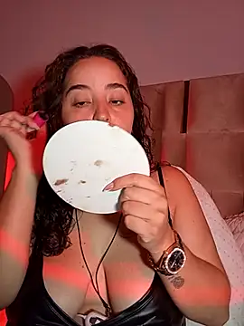 Snapshot of LoanaSantos chatting on September 2025 02:35:01 AM LoanaSantos online show from September 2025 02:35:01 AM