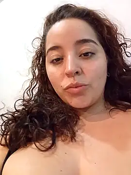 Snapshot of LoanaSantos chatting on September 2025 04:04:02 AM LoanaSantos online show from September 2025 04:04:02 AM