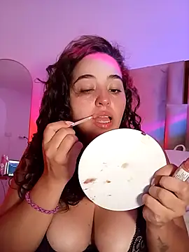 Snapshot of LoanaSantos chatting on October 2025 04:07:01 AM LoanaSantos online show from October 2025 04:07:01 AM