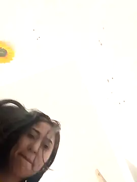 Snapshot of Liahdiaz_ chatting on November 2025 12:37:01 PM Liahdiaz online show from November 2025 12:37:01 PM