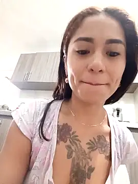 Snapshot of Liahdiaz_ chatting on November 2025 11:43:02 AM Liahdiaz online show from November 2025 11:43:02 AM