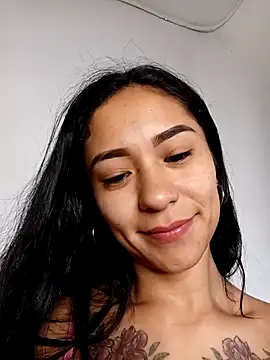 Snapshot of Liahdiaz_ chatting on November 2025 12:50:02 PM Liahdiaz online show from November 2025 12:50:02 PM