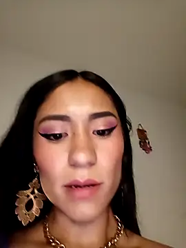 Snapshot of Liahdiaz_ chatting on November 2025 04:04:01 AM Liahdiaz online show from November 2025 04:04:01 AM