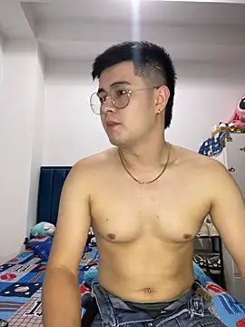 CamiloGonzales27 online show from October 2025 02:12:02 PM